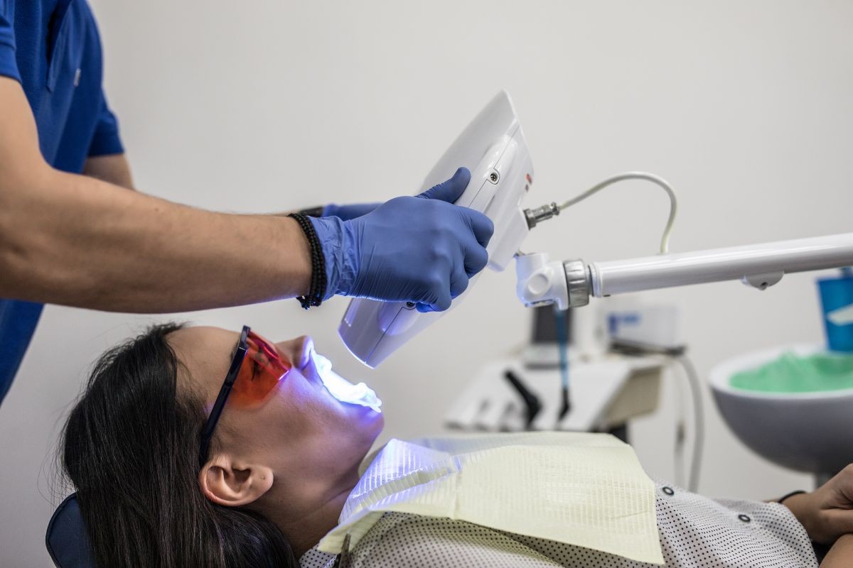 Tratamento Odontológico com Laser